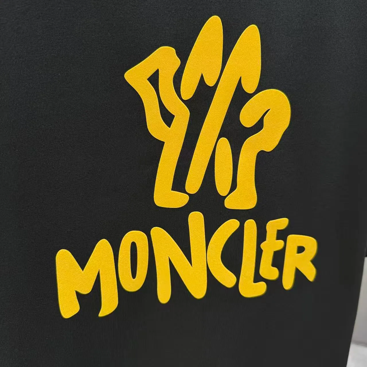 MONCL* * 2026 New Arrival T logo ：Black White Sizes：S M L XL XXL